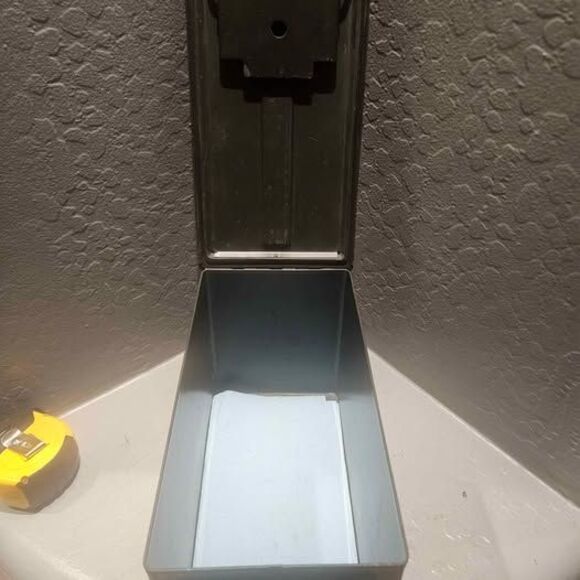 Green Ammo Metal Box 7"x12"6" 5.56 MM Box - Picture 7 of 8